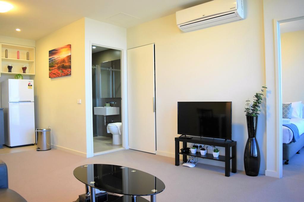 Melbourne Skyhigh Apartments Exterior photo